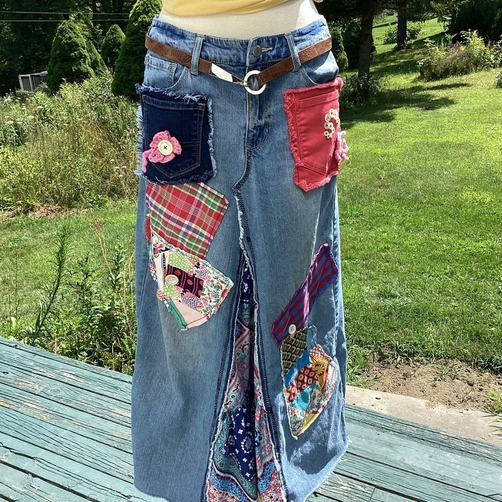 Upcycled denim jean patchwork / button embellished boho cottagecore maxiskirt 29 - Picture 2 of 15